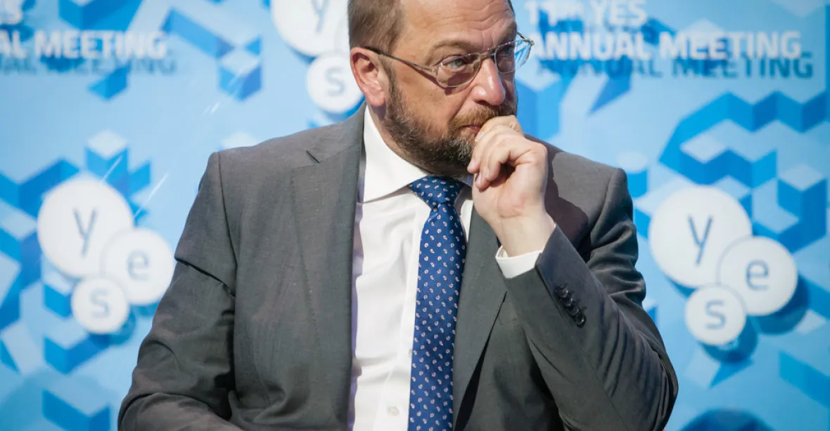Předseda EP Schulz: Evropské unii hrozí zhroucení
