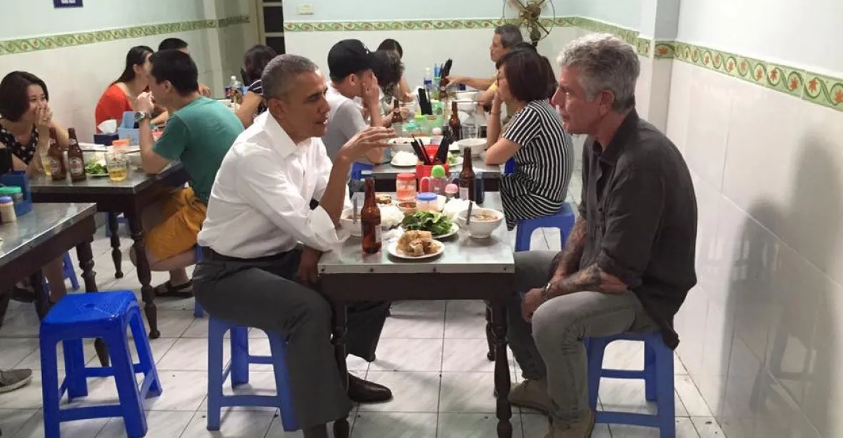 Šéfkuchař pozval Obamu ve Vietnamu na večeři. Účet činil šest dolarů