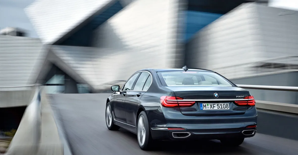 BMW 730d: Po sedmi letech nový král nabízí luxus i relax