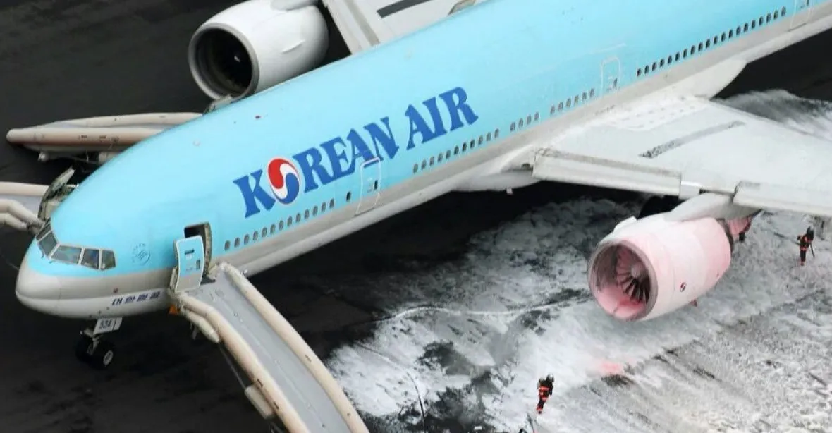 Letadlo Korean Air začalo hořet jen pár minut před vzletem