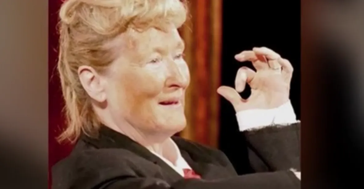 Herečka Meryl Streepová s oranžovým make-upem imituje Trumpa