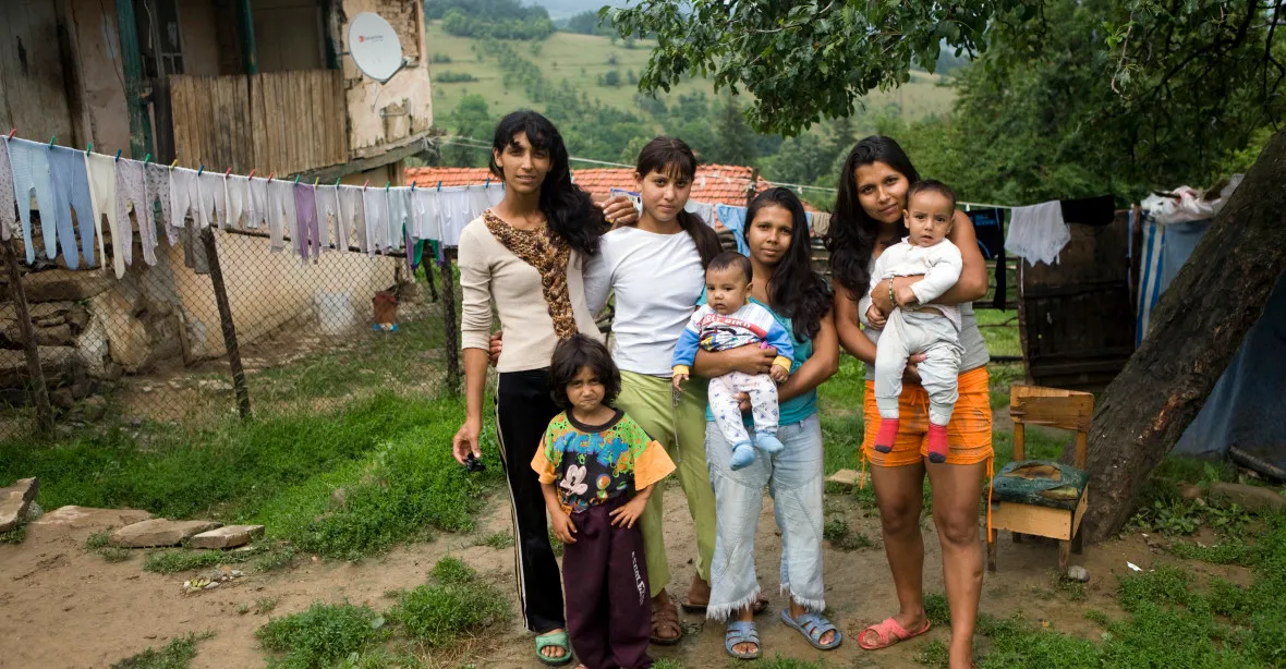 Zpráva pro vládu ČR: polovina Romů žije na okraji společnosti