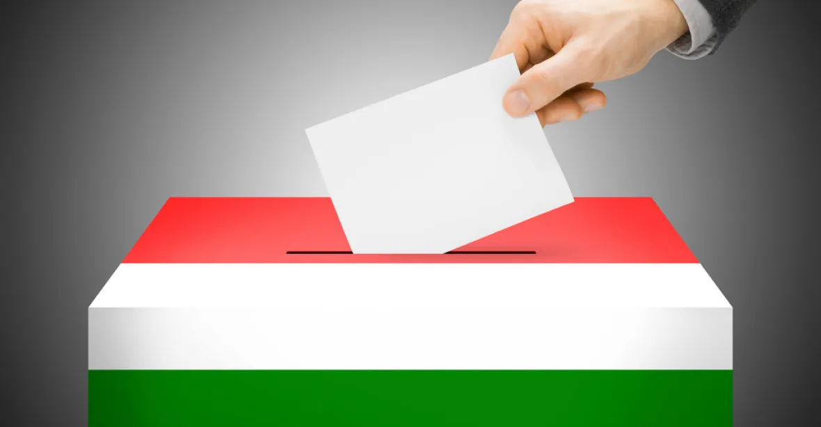 Maďarsko o kvótách na migranty rozhodne v říjnu v referendu