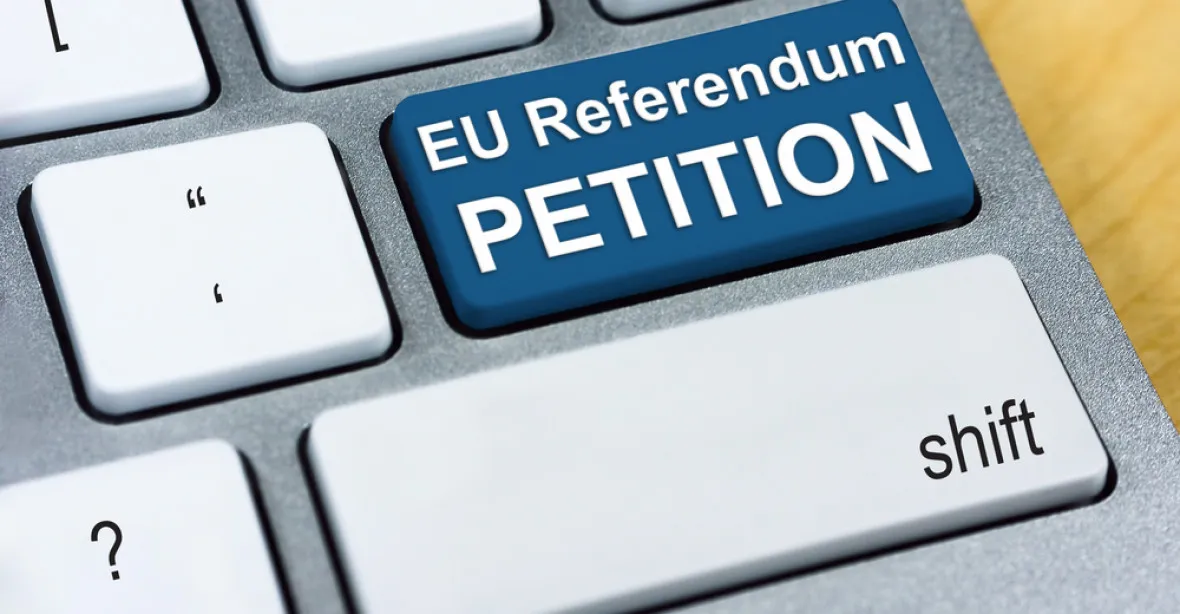 Britská vláda odmítla petici žádající nové referendum o EU