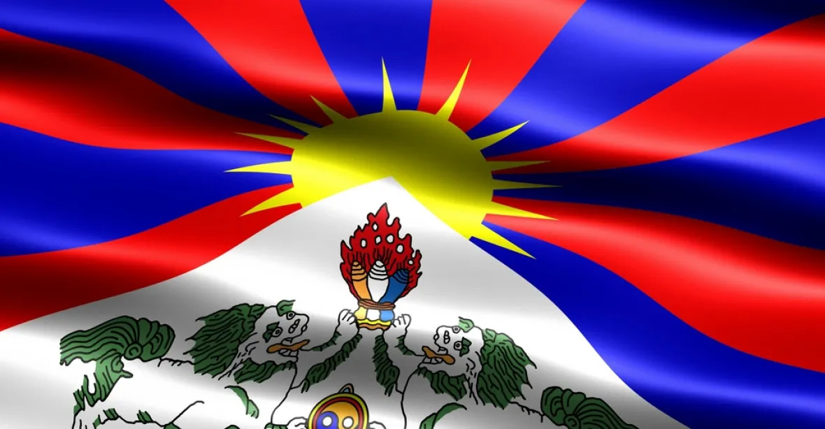 Mával tibetskou vlajkou před Číňany. Sebrala ho dánská policie