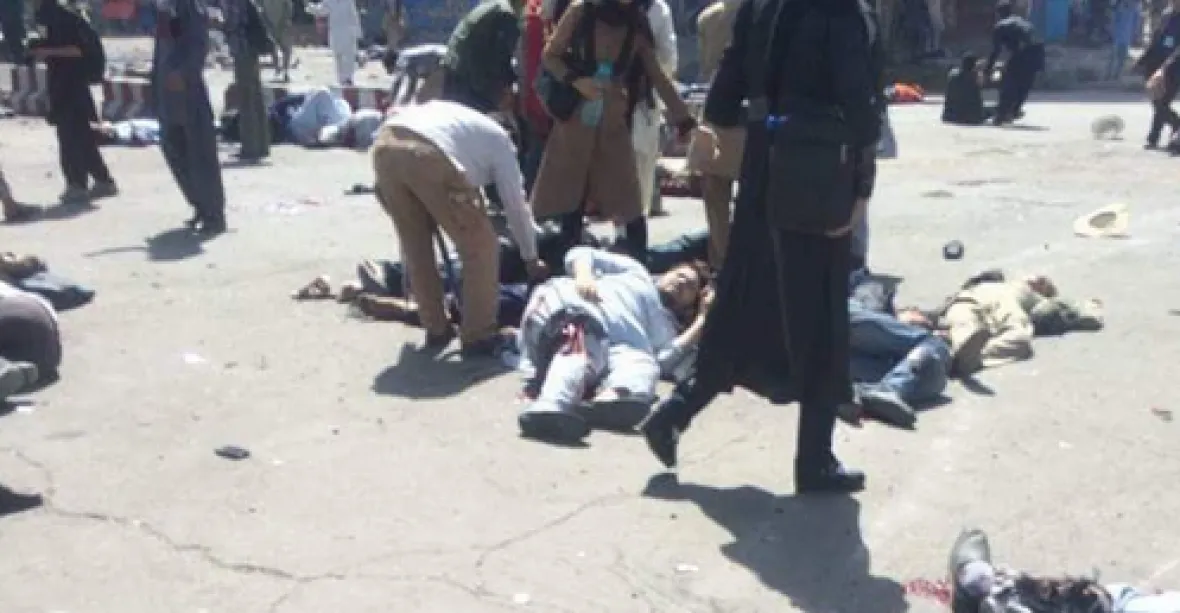 Sebevrah se odpálil na demonstraci v Kábulu. Zemřely desítky lidí
