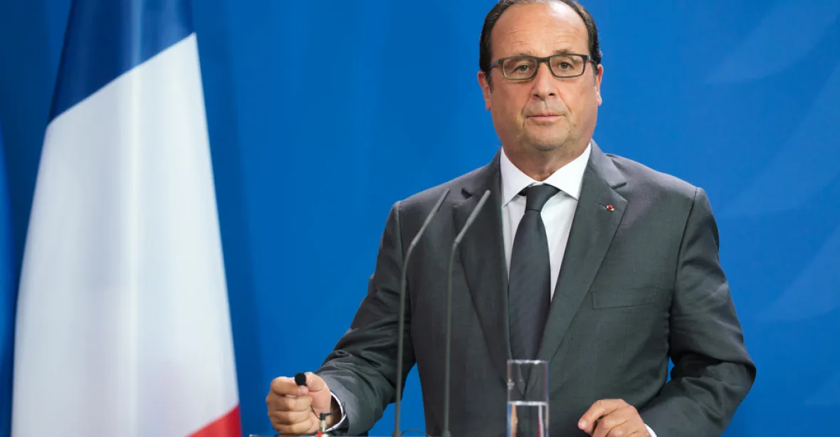 Hollande dorazí do Česka ve středu, vítat bude i Babiš