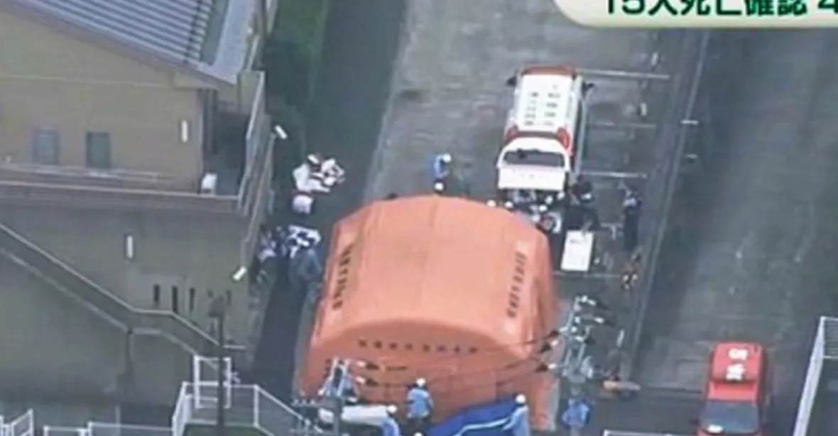 Děsivé drama v Japonsku. 19 mrtvých po útoku muže s nožem