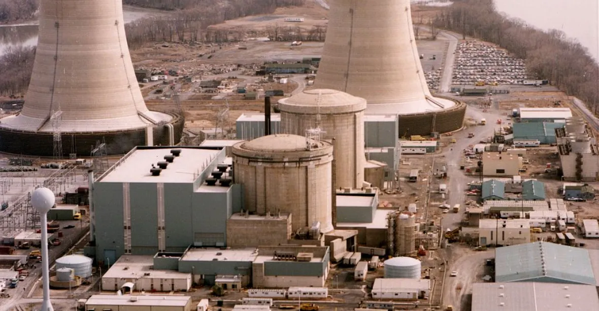 EDF schválila kontroverzní výstavbu jaderné elektrárny v Británii