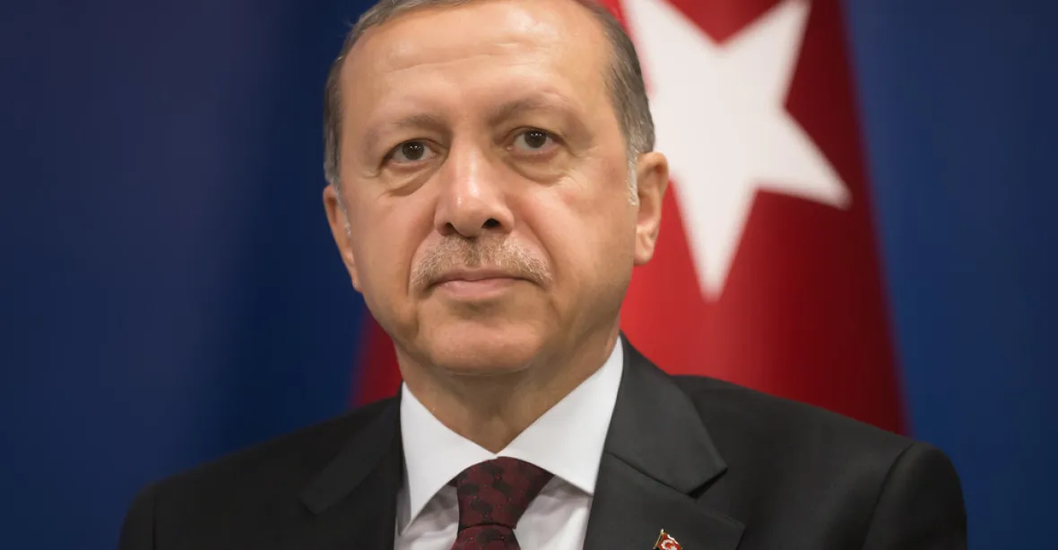 Erdogan: Západ podporuje pučisty a terorismus