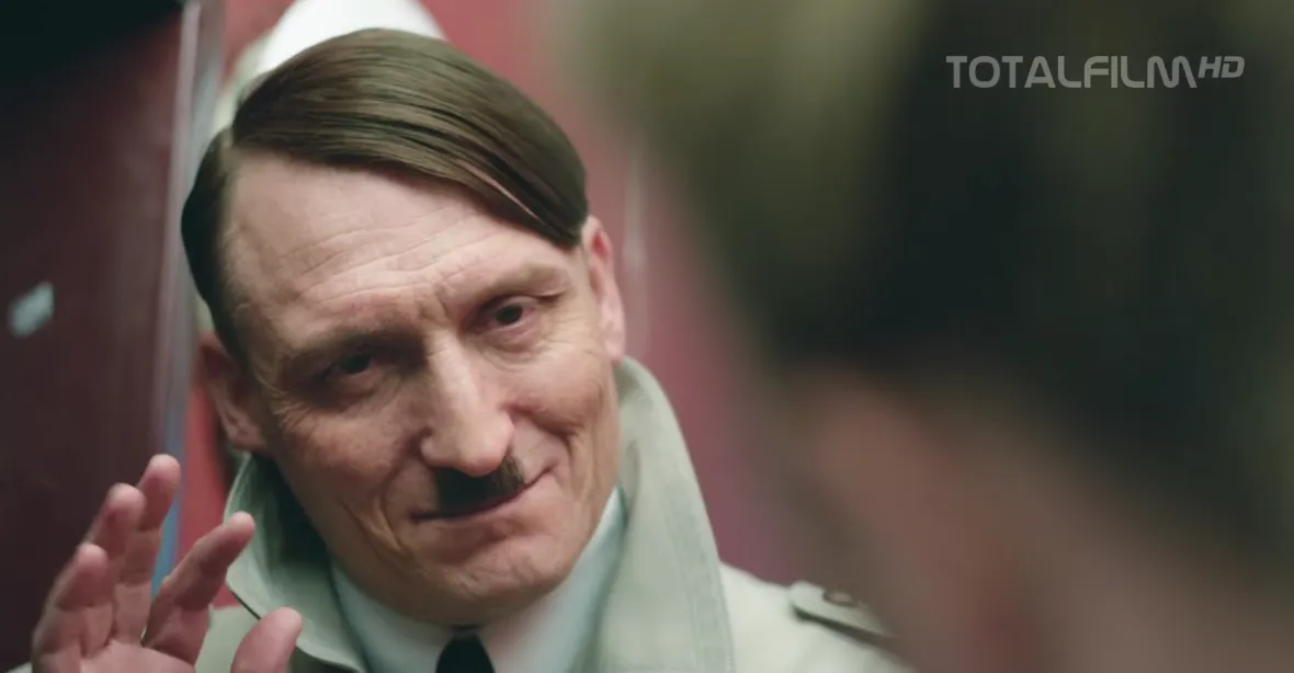 ‚Už je tady zas‘. Bude satira o Hitlerovi usilovat o Oscara?