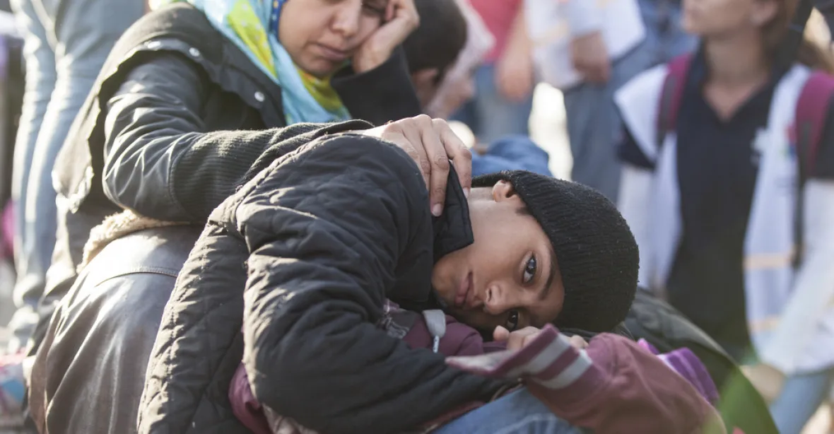 Migranti simulují a nechtějí nastoupit do letadla. Brání se deportacím z Německa