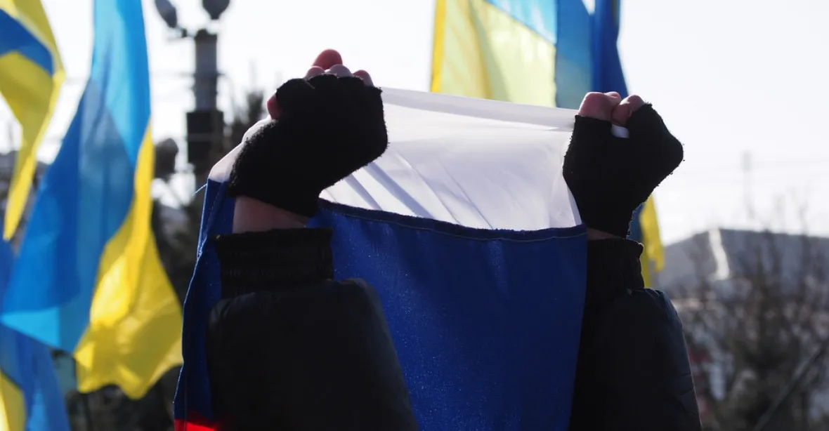 Na Krymu si stěžovali Putinovi, demonstraci policie rozehnala