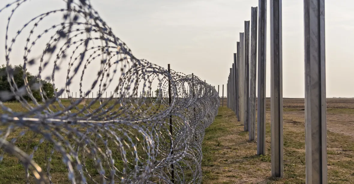 Maďarsko se opevní ještě více. Postaví druhý mohutnější plot