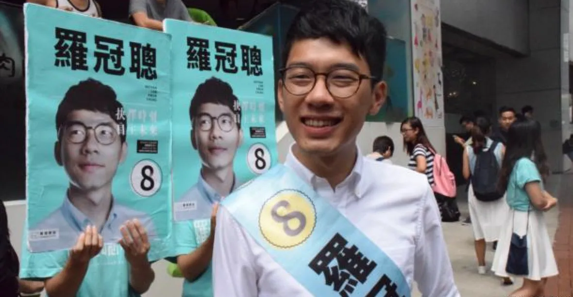 Peking hrozí novým hongkongským poslancům