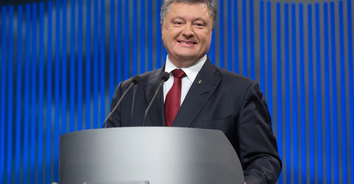 Porošenko chce na Ukrajině blokovat ruské parlamentní volby