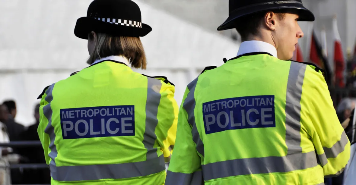 Muslimská policistka: Mnozí muslimové v londýnské policii jsou rasisti