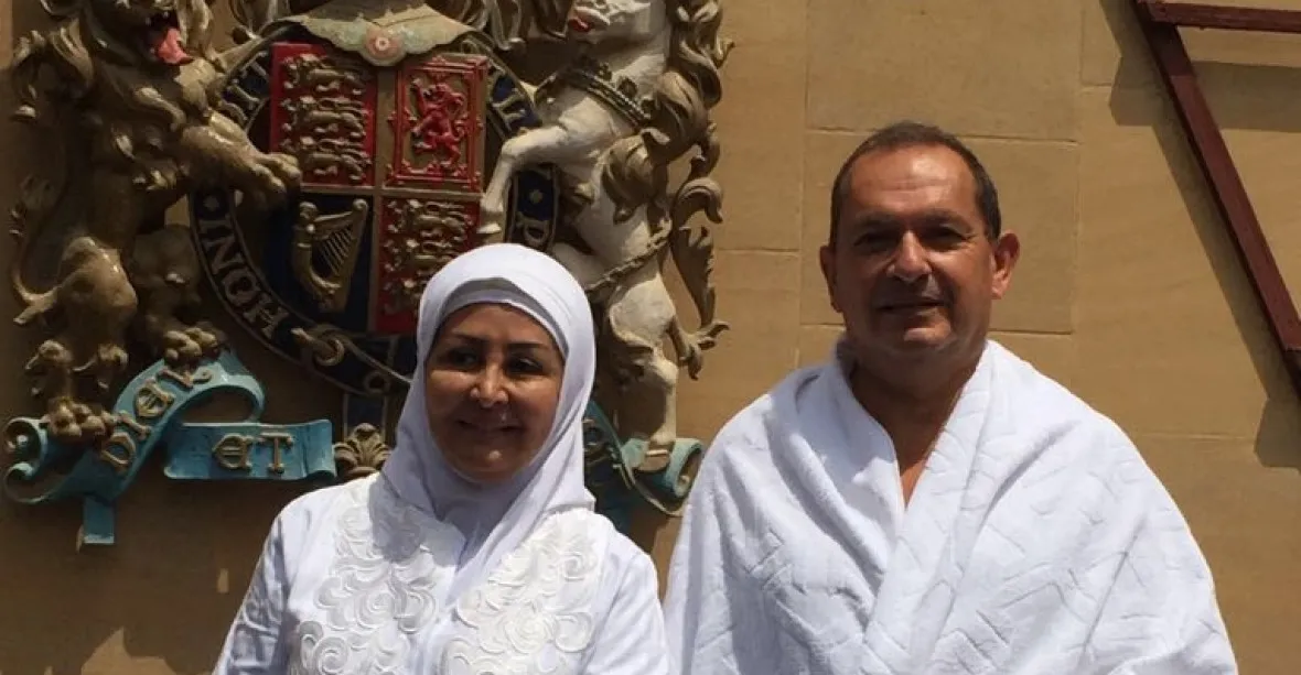 Britský velvyslanec v Saúdské Arábii konvertoval k islámu a jel do Mekky