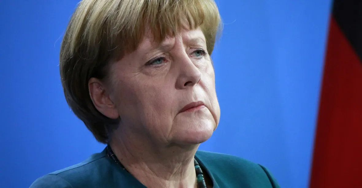 ‚My jsme národ‘ je heslo z roku 1989, nesmí se zneužívat, míní Merkelová