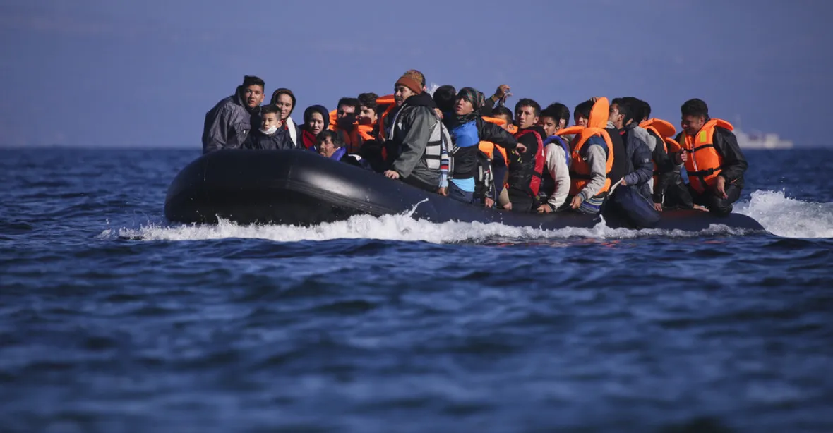 Záchranáři vytáhli z moře 4655 migrantů, 28 jich nepřežilo