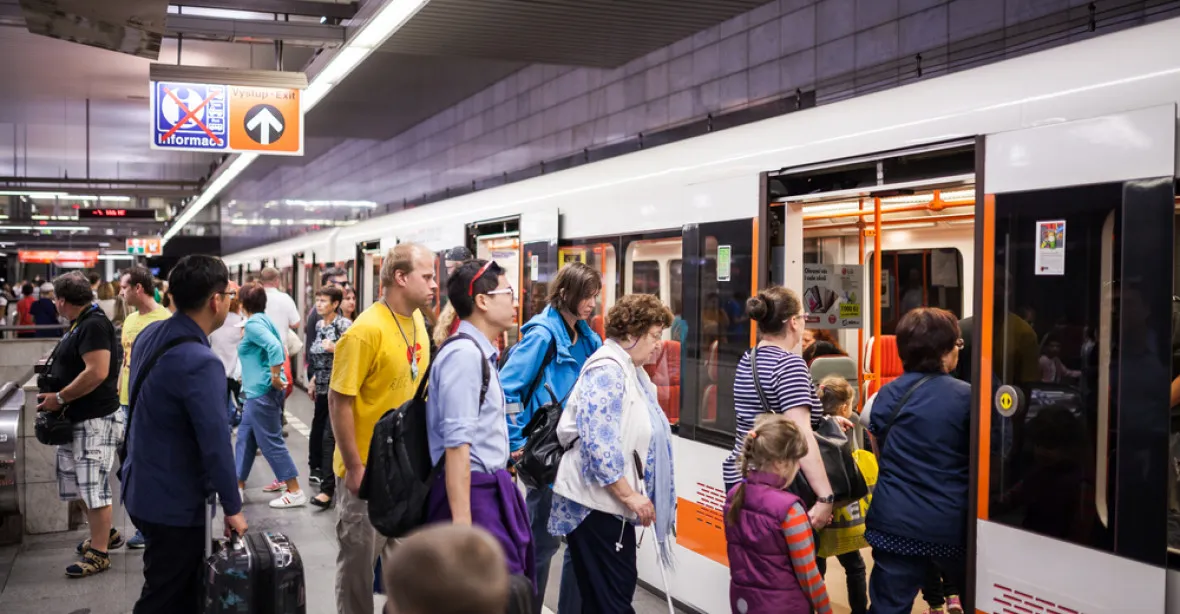 Levnější pražská tramvajenka zabrala. Kupon má o 110 000 lidí více