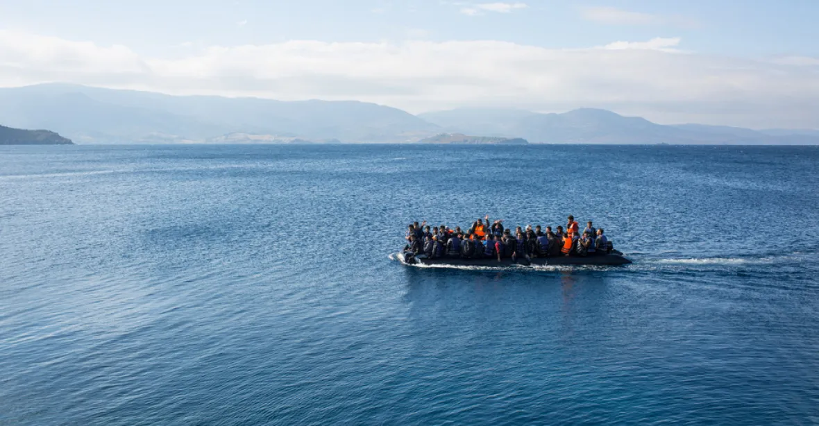 Ve Středozemním moři ztroskotaly dvě lodě. OSN hlásí na 240 mrtvých