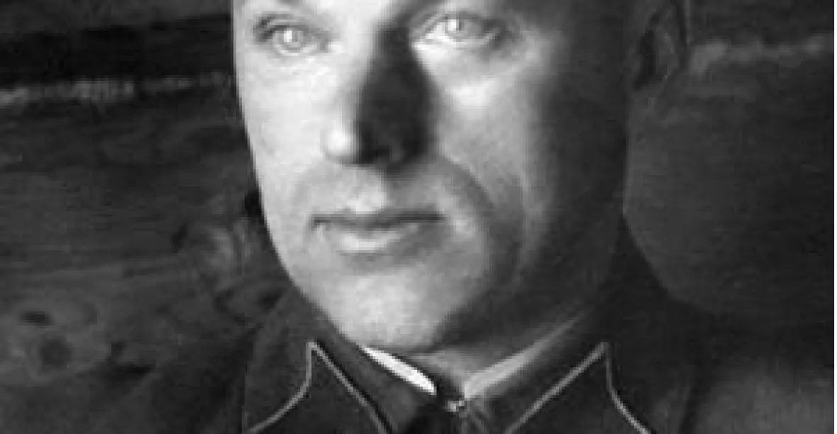 Tisíce sovětských důstojníků byly pověřeny „funkcí Poláků“