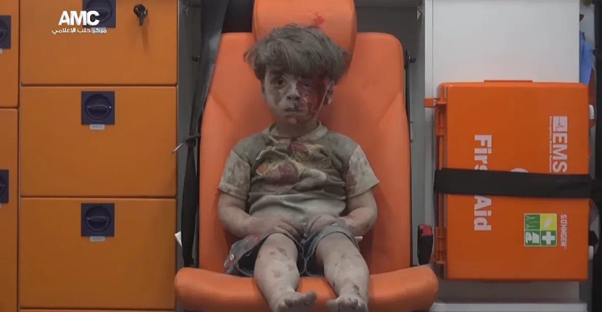 Svědectví lékaře z Aleppa: Amputace dětí na podlaze bez anestezie