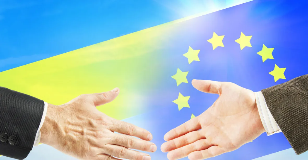 DiplomatI EU podmínečně souhlasili se zrušením víz pro Ukrajince