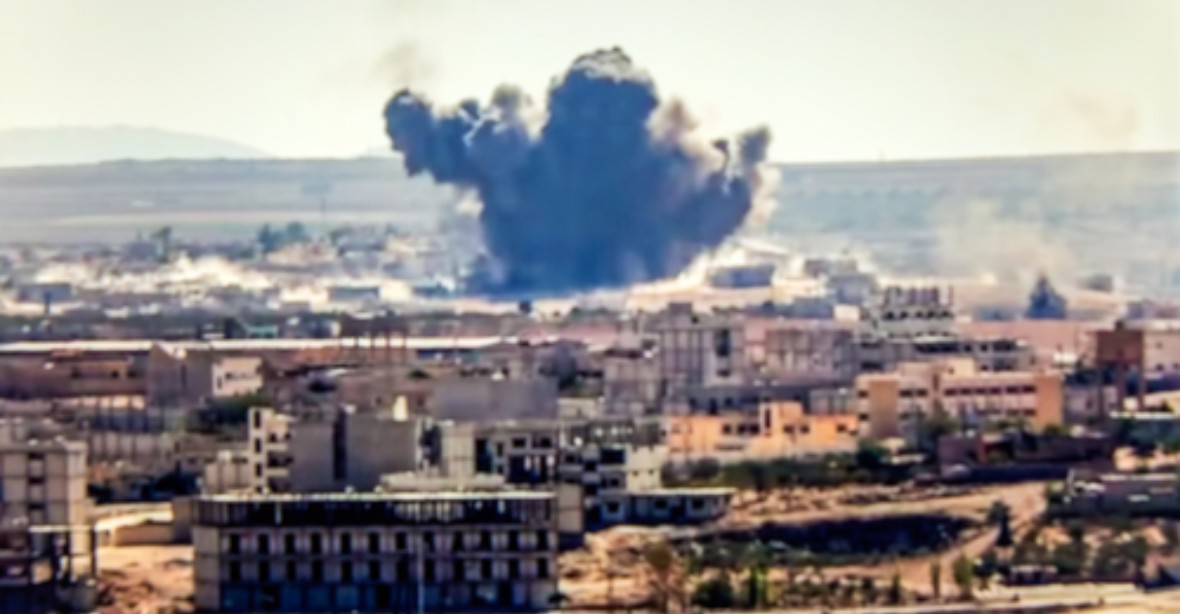 Incident s opicí vyvolal v Libyi tankovou bitvu. 21 mrtvých