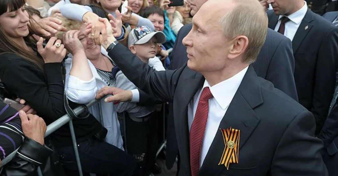 Putinova popularita láme rekordy, věří mu 86 % Rusů