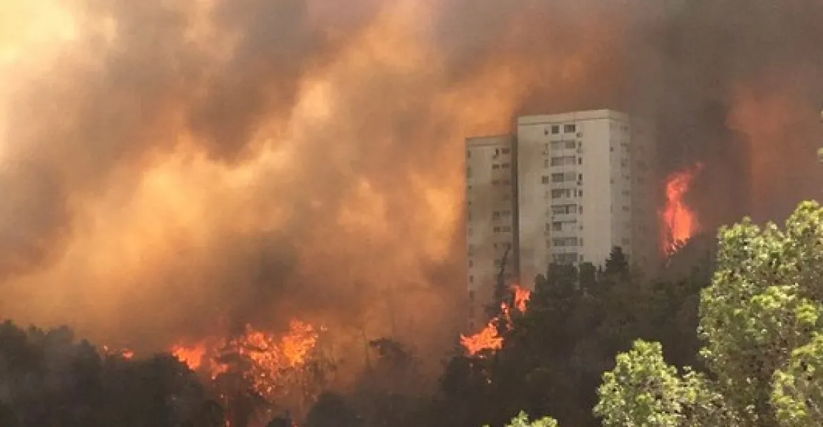 Arabové se radují, rozsáhlé požáry v Izraeli jsou prý božím trestem