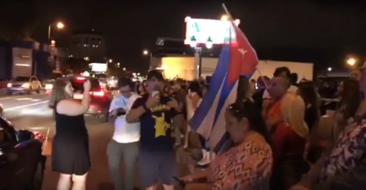 Cuba si, Castro no. Miami slaví smrt diktátora