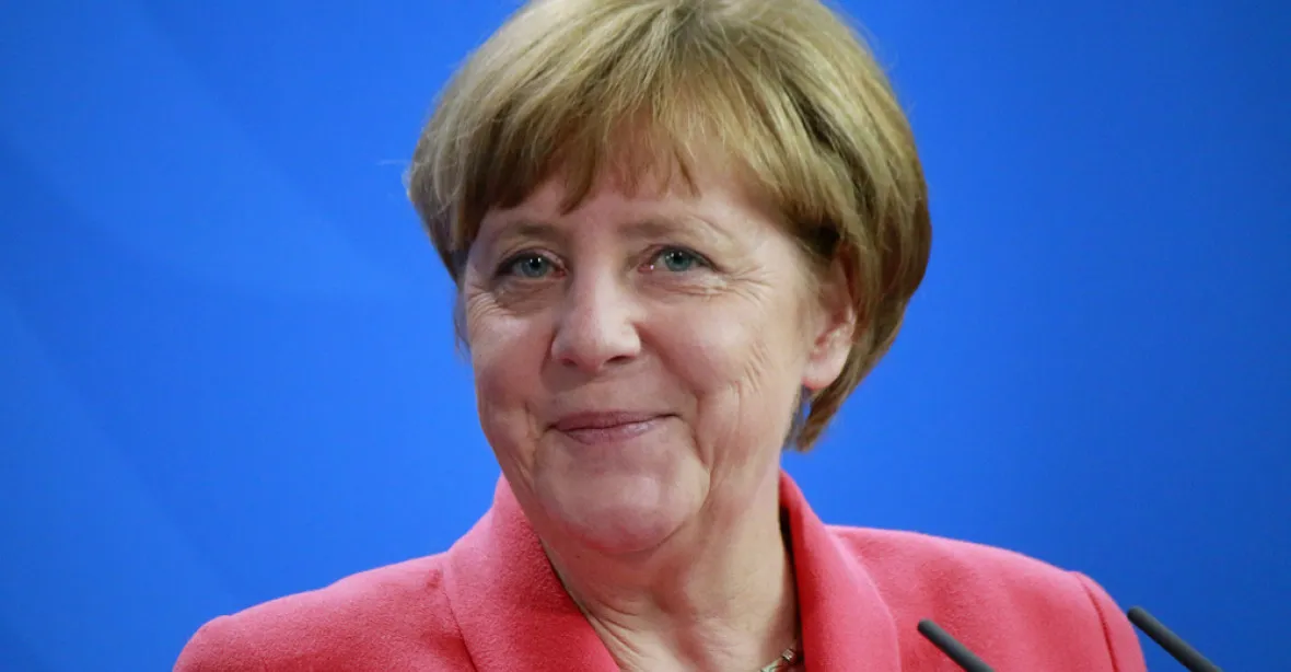 Merkelová nenašla soupeře. Na sjezdu CDU dostala téměř 90 % hlasů