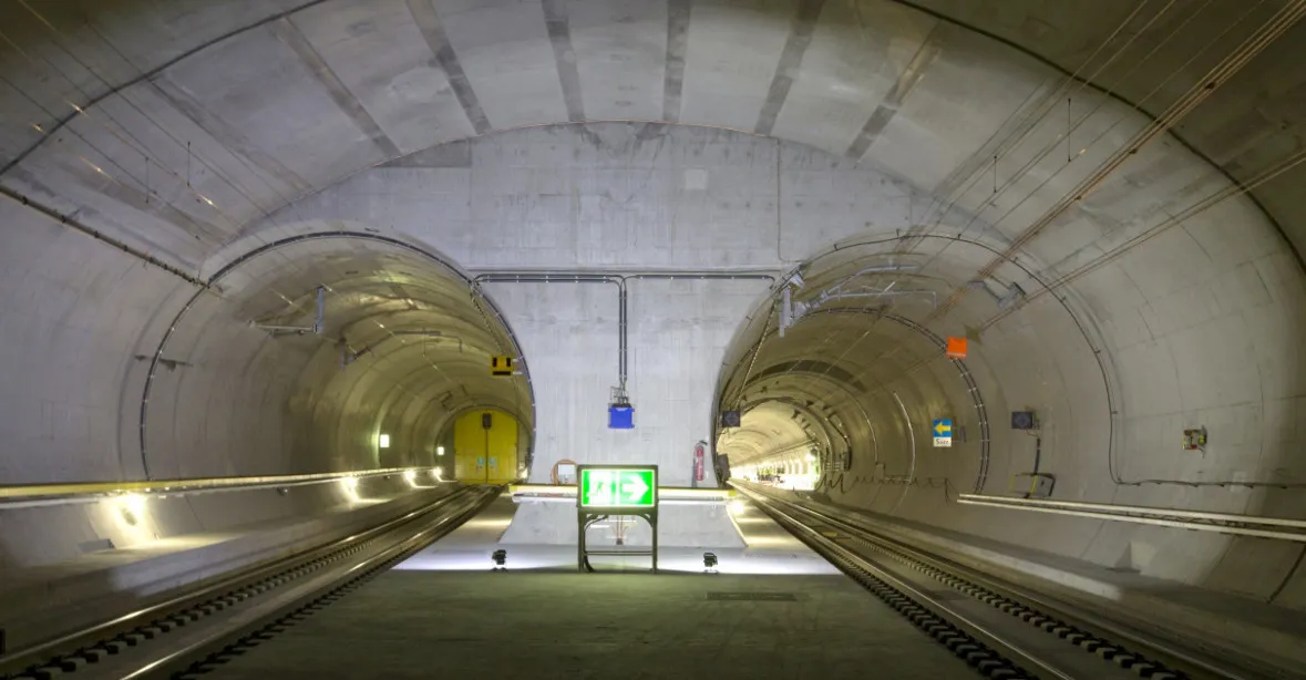 57 km. Nejdelší vlakový tunel světa otevřen pod Alpami