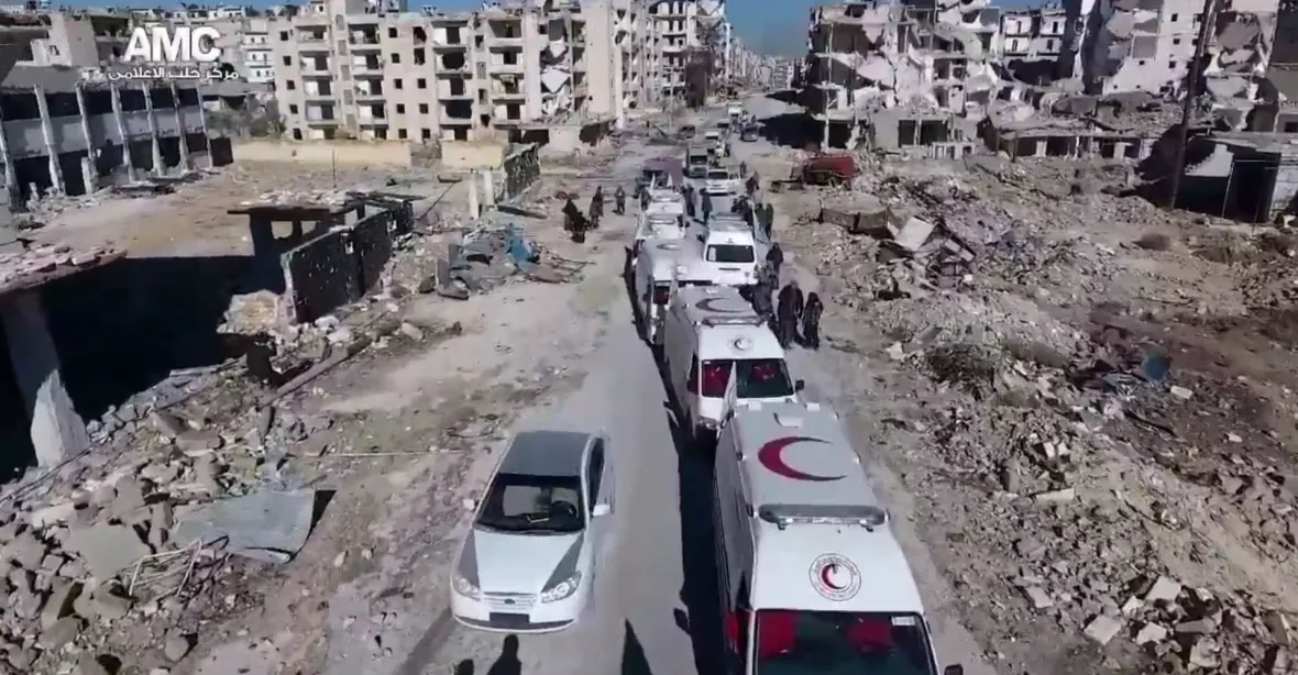 VIDEO: Aleppo pohledem z dronu při evakuaci. Všude je zkáza