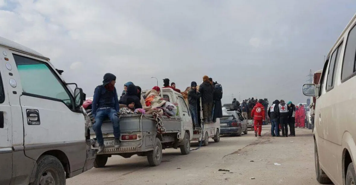 Červený kříž a OSN požadují dokončení evakuace z Aleppa