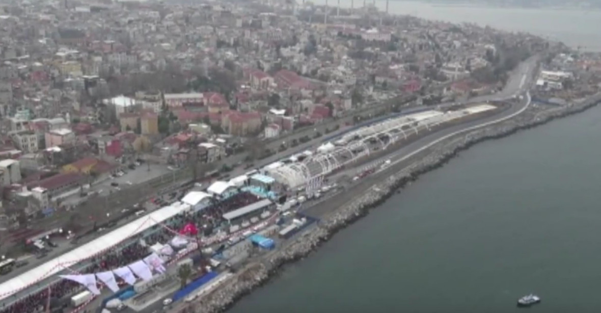 Turci otevřeli nový tunel pod Bosporem mezi Evropou a Asií