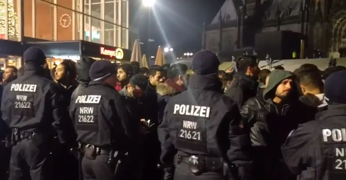 Německá policie v Kolíně nad Rýnem zastavila vlak s Afričany