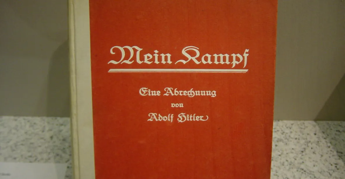 V Německu se za rok prodalo 85 000 kusů Hitlerova Mein Kampfu