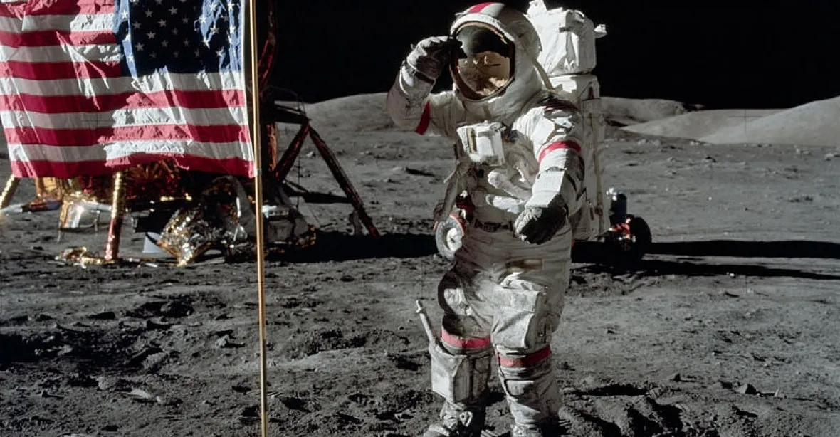 Zemřel poslední člověk na Měsíci, astronaut Cernan. Měl českou maminku