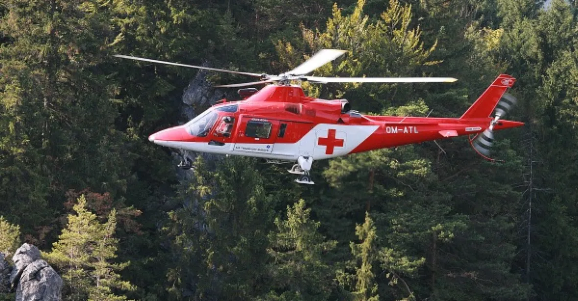 Zastaralý vrtulník ‚nové záchranky‘ musel nouzově přistát