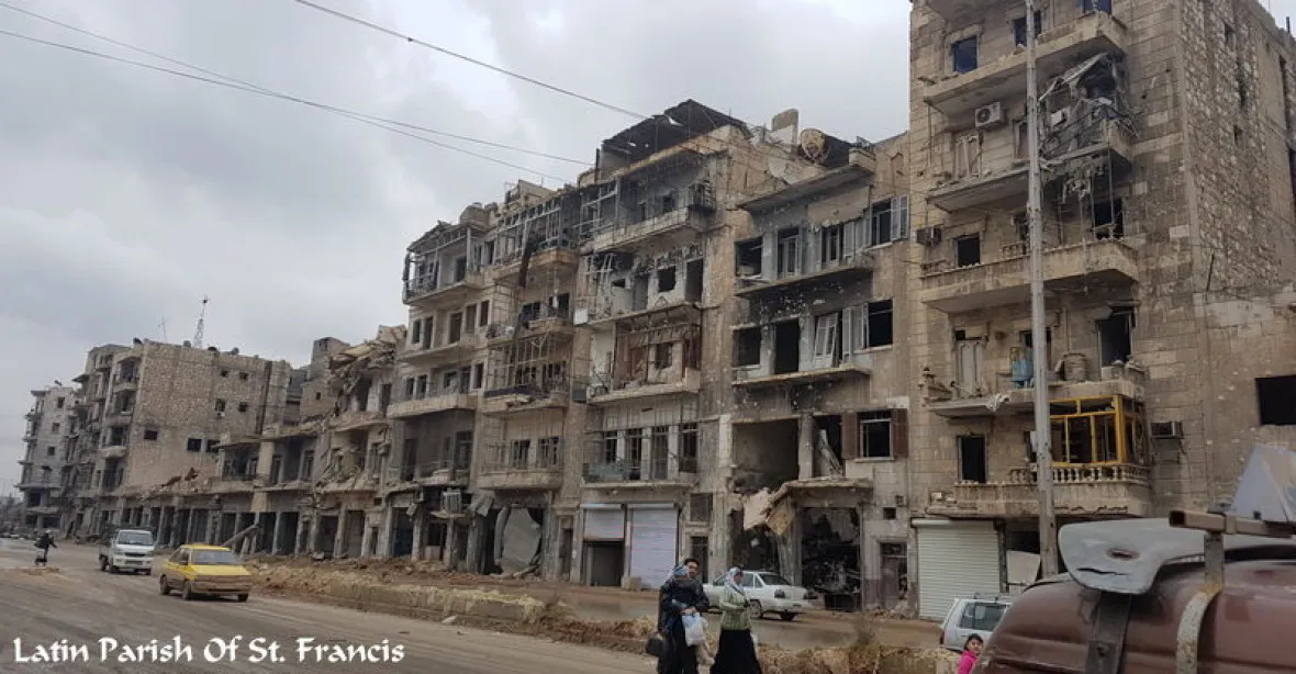 FOTOGALERIE: Aleppo po skončení bojů – z rušných bulvárů zbyly rozvaliny