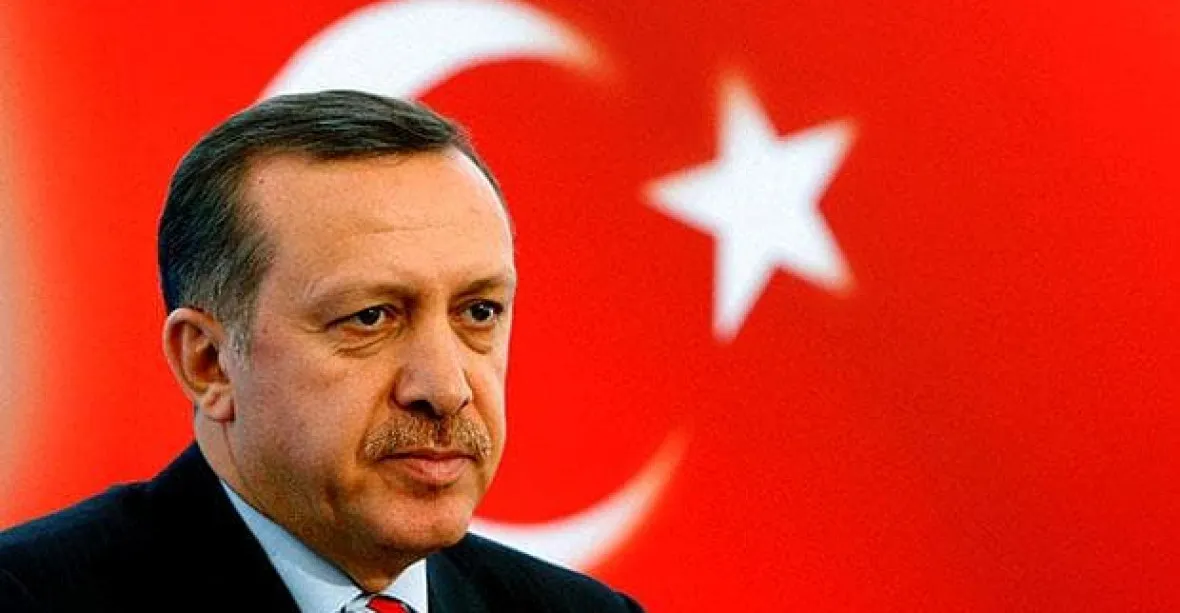 Bude Erdogan u moci do roku 2029? Režim utužuje
