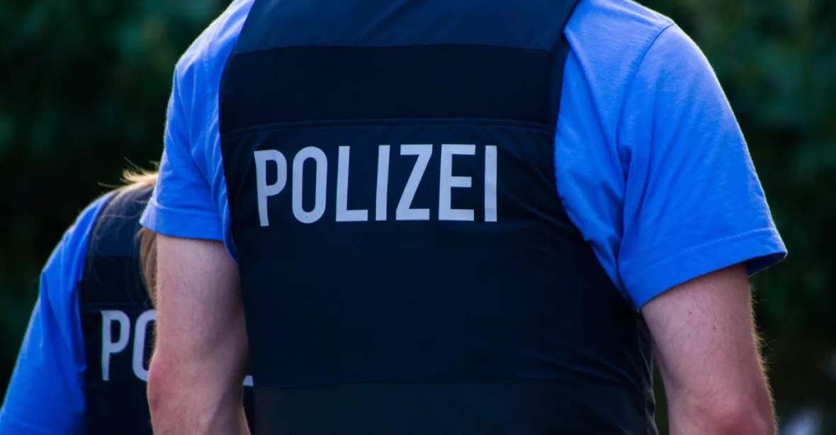 První trest za útok Islámského státu v Německu. Do vězení jde mladá dívka