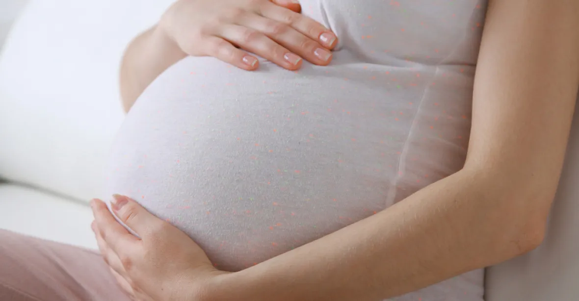 „Nastávající matky“ už se neříká. V Británii jsou to „těhotní lidé“