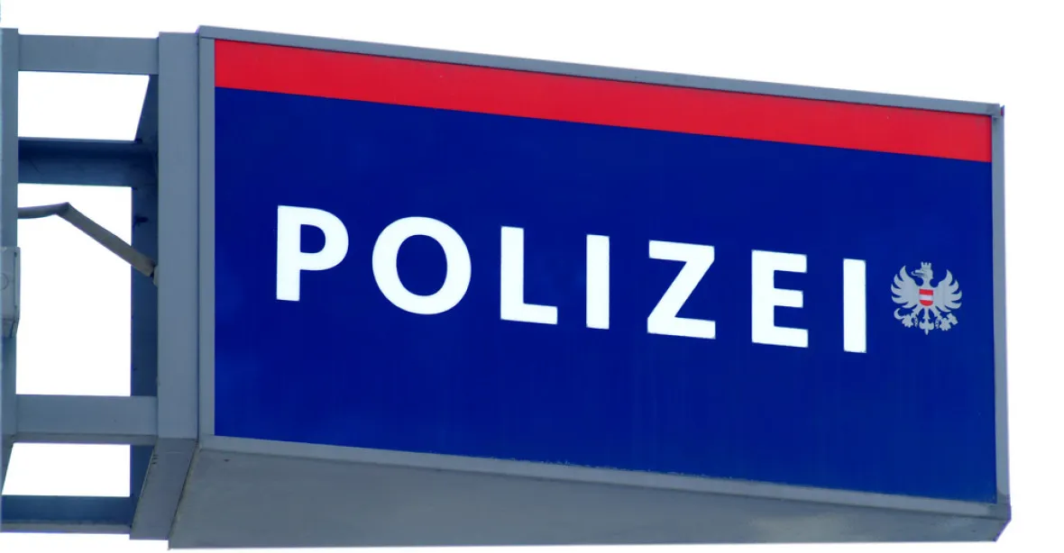 Ve Vídni bylo zatčeno 22 Čečenců. Policie u nich našla samopaly