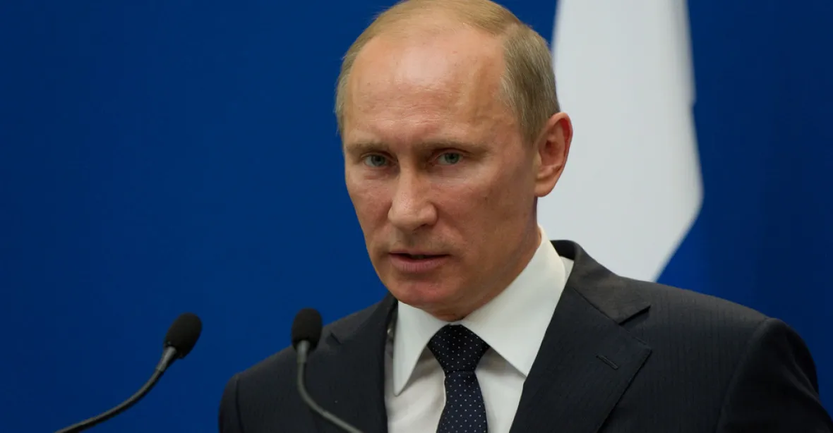 Putin varoval své špiony před NATO