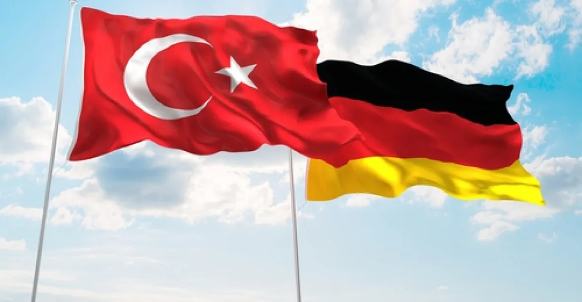 Turci stahují z Německa šest imámů, zřejmě špionů