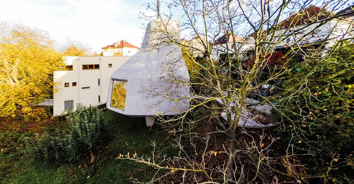 Hravý dům na jedné noze. Český architekt vzbuzuje rozruch